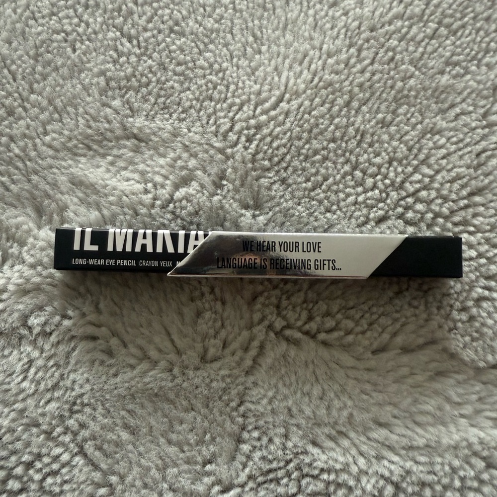 IL MAKIAGE Satin Eye Pencil in Black (brand new)